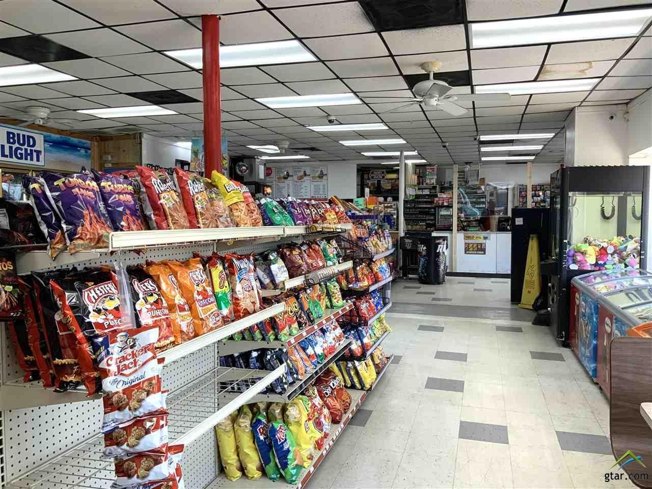 403 S Greer Blvd, Pittsburg, TX 75686